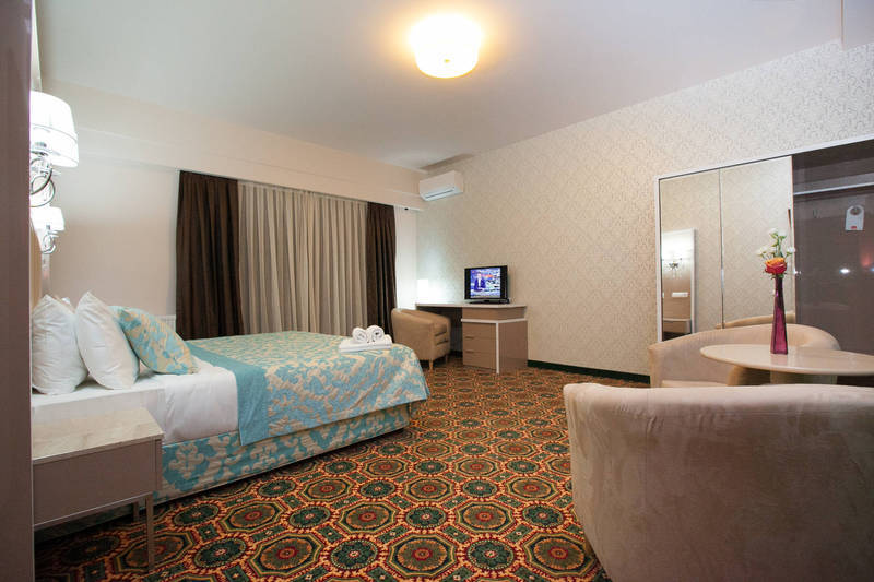 Hotel Romanita Бая-Маре Экстерьер фото